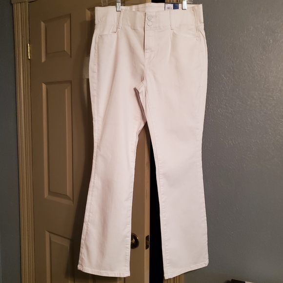 Apt. 9 Pants - 💄NWT Women's Apt. 9® Tummy Control Midrise Bootcut Jeans